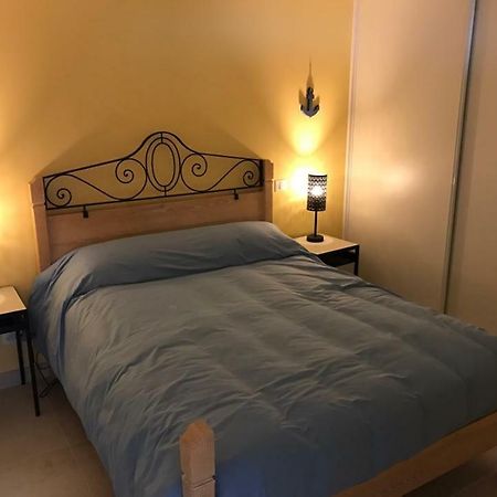 Appartement En Bord De Mer Сент-Марі-де-ла-Мер Екстер'єр фото